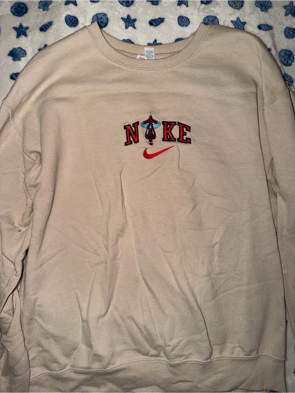 Nike Cream Crewneck Sweatshirt with Spider-man Logo and Embroidery